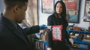 Der mysteri&ouml;se Tod des Magiers, der w&auml;hrend seiner Show umgekommen ist, wirft bei Bell (Jon Michael Hill, l.) und Watson (Lucy Liu, r.) jede Menge Fragen auf ...