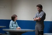 Carole Anne Boone (Kaya Scodelario, l.); Ted Bundy (Zac Efron, r.)