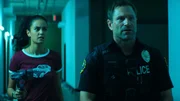 Ex-Officer Frank Penny (Aaron Eckhart) und Streamerin Ava Brooks (Courtney Eaton) m&uuml;ssen als Team zusammen arbeiten.