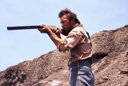 Lieutenant Dunbar (Kevin Costner)