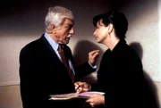 Dr. Mark Sloan (Dick Van Dyke, l.); Marsha McArthur (Leila Kenzle, r.) Dr. Mark Sloan (Dick Van Dyke, l.); Marsha McArthur (Leila Kenzle, r.)