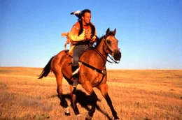 Lieutenant Dunbar (Kevin Costner)