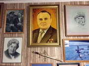 Sergej Koroljow - Eine Art &Uuml;ber-Vater der sowjetischen Raumfahrt. Sein pl&ouml;tzlicher Tod 1966 war der Wendepunkt, das Ende der Triumphe. Viele meinen heute noch, mit ihm h&auml;tten die Sowjets auch den Wettlauf zum Mond gewinnen k&ouml;nnen.