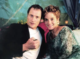 Seit drei Jahren sind Erik (Markus Kn&uuml;fken) und Sofie (Muriel Baumeister) ein Paar. H&ouml;chste Zeit f&uuml;r einen Heiratsantrag. Doch dann machen unvorhergesehene Komplikationen das Zusammenleben der beiden zunichte.