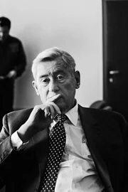 Hannes Androsch erz&auml;hlt &uuml;ber den von Leonard Bernstein &bdquo;eingef&auml;delten&ldquo; Vers&ouml;hnungsversuch zwischen ihm und Bruno Kreisky, der schlie&szlig;lich scheiterte.