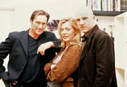 Erik (Helmut Zierl, li.), Ina (Barbara Rudnik) und Klaus (G&ouml;tz Schubert).