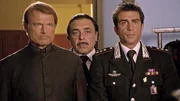 Don Matteo (Terence Hill), Maresciallo Cecchini (Nino Frassica) und Capitano Tommasi (Simone Montedoro)