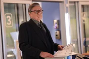 CHICAGO MED -- "Row Row Row Your Boat on a Rocky Sea" Episode 09001 -- Pictured: Oliver Platt as Dr. Daniel Charles -- (Photo by: George Burns Jr/NBC)