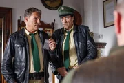 Hubert (Christian Tramitz, links) und Staller (Helmfried von L&uuml;ttichau) ermitteln im Fall Josef Brunner. War es wirklich ein Suizid? Tats&auml;chlich hatten am Ableben von Josef Brunner mehr als eine Person Interesse.