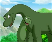 Bibi hat es geschafft, Dino zu seiner Mutter zu bringen.