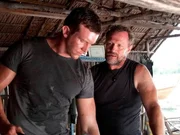 L-R: Joe Linwood (Ted DiBiase Jr.) und Church (Michael Rooker)