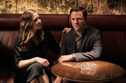 Sophie Haller (Patricia Aulitzky), Alexander Haller (Philipp Hochmair).