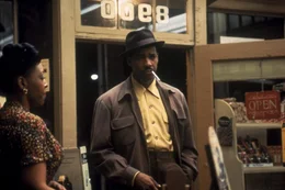 Ezekiel 'Easy' Rawlins (Denzel Washington).