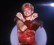 Beatrix Wipperich (Lucy).