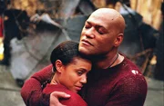 L-R: Niobe (Jada Pinkett Smith), Morpheus (Laurence Fishburne)