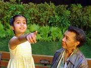 Sind Sati (Tanveer K. Atwal, l.) und das Orakel (Mary Alice, r.) T&auml;uschung, wie alles andere im gewaltigen Konzept der Matrix?