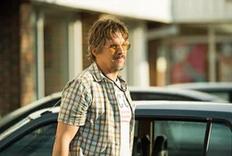 Tucker Crowe (Ethan Hawke)