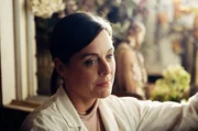Mireille «Mimi» (Julie LeBreton) Mireille «Mimi» (Julie LeBreton)