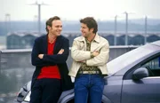 Falk (Dirk Martens, l.) und Jupp (Uwe Fellensiek, r.) ermitteln im Mordfall eines Architekten, der durch Stromschlag in seiner Badewanne ums Leben kam ...