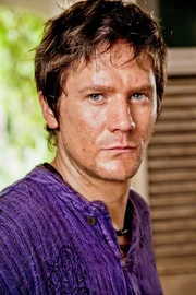 Bryan Dick (Benjamin Sammy).