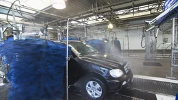 T&auml;glich wird in dieser Autowaschanlage so viel Strom und Wasser verbraucht, wie in zwei Durchschnittshaushalten pro Jahr.
