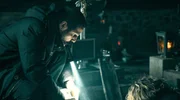 Blum (Anna Maria M&uuml;he) und Reza (Yousef Sweid) holen heimlich die von Blum versteckten Leichenteile des Mordopfers aus dem frisch ge&ouml;ffneten Grab.