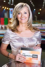 Frauke Ludowig moderiert den "Domino Day".