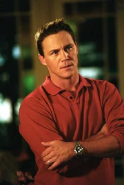 Leo (Brian Krause) steht den Halliwell-Schwestern mit Rat und Tat zur Seite.