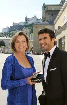 Julia (Gila Von Weitershausen), Alexander (Mike Galeli).