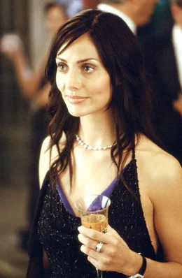 Natalie Imbruglia (Lorna Campbell).