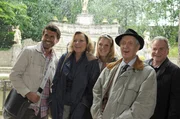 (v.li.): Alexander (Mike Galeli), Julia (Gila Von Weitershausen), Emma (Eva-Maria Grein von Friedl), Arthur (Ernst Stankovski), Toni (Fritz Wepper).