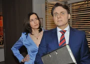 Gerner (Wolfgang Bahro) will sich vor Katrin (Ulrike Frank) keine Bl&ouml;&szlig;e geben und versucht vor ihr Souver&auml;nit&auml;t auszustrahlen.