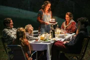 Harald Windisch (Tom), Lana-Mae Lopicic (Ella), Doris Schretzmayer (Kathi), Patricia Hirschbichler (Mutter), Manuel Rubey (Gruber).