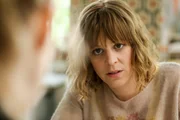Bernadette Heerwagen (Sarah).