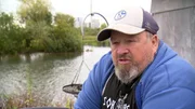 Willy (64) bereitet auf dem Campingplatz alles f&uuml;r die Zeit nach seiner Knie-OP vor.