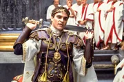 Commodus (Joaquin Phoenix).