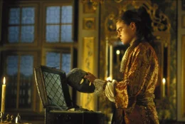 Die Musketiere haben Philippe (Leonardo DiCaprio) zur Flucht verholfen und haben ihn bei einem Maskenball gegen Ludwig XIV. ausgetauscht.