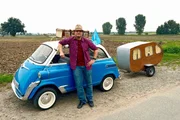 &bdquo;maintower Hessenscamper&ldquo; Friso Richter f&auml;hrt mit seiner kleinen, 55 Jahre alten Isetta &bdquo;Evelyn&ldquo; vom Odenwald zum Edersee quer durch ganz Hessen.