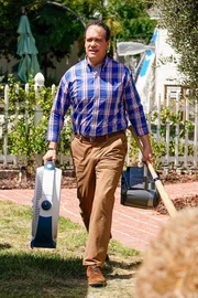 Diedrich Bader (Greg Otto).