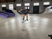 Johannes in Action mit Blindenstock. Johannes in Action mit Blindenstock.