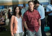 Audrey Safranek (Kristen Wiig), Paul Safranek (Matt Damon).