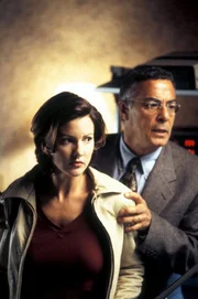 Ruth Chandler (Leslie Horan, l.); Dr. Ed Quiller (Richard Romanus, r.)