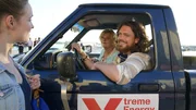 Jana (Victoria Schulz, li.) und Gisela (Saskia Vester) erkennen, dass Sebastian (Sebastian Fr&auml;sdorf) ganz anders geworden ist.