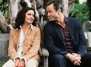 Im Englischen Garten verliebt sich Pia (Simone Thomalla) in den charmanten Landschaftsarchitekten Philip (Hannes Jaenicke).