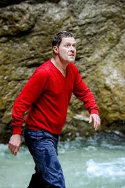 Raffael (Andreas Lust).