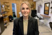 Larissa Jungen hat ein eigenes Coiffeur Geschäft Larissa Jungen hat ein eigenes Coiffeur Geschäft