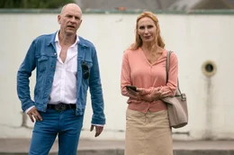 Connie (Andrea Sawatzki) und Max (G&ouml;tz Schubert) machen einen Intensivsprachkurs in Irland.