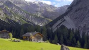 Die Lechtaler Alpen beeindrucken mit ihrer abwechslungsreichen Landschaft, ihrer vielf&auml;ltigen Flora und Fauna sowie mit zahlreichen Naturjuwelen. Im Bild: Pfafflar.