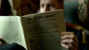 Franz Joseph mit einer Zeitung.
