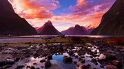 Der Milford Sound ist eine von Neuseelands ber&uuml;hmtesten Naturikonen. Lange Zeit wurde der Fjord von Seefahrern &uuml;bersehen. Erst im Jahr 1812 wurde er von Europ&auml;ern entdeckt.